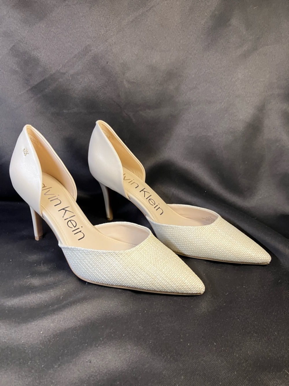 Calvin Klein Gloria d'Orsay Pump, 11M, Light Natural